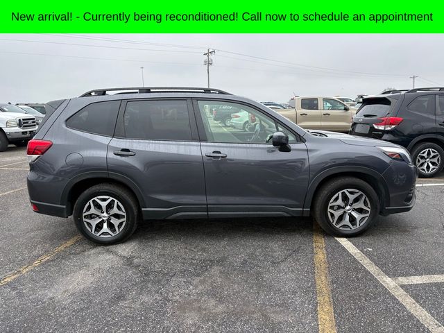 2024 Subaru Forester Premium