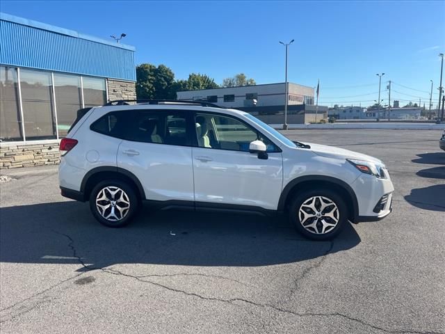 2024 Subaru Forester Premium