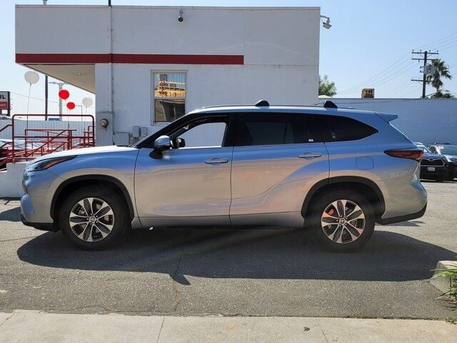 2024 Toyota Highlander XLE