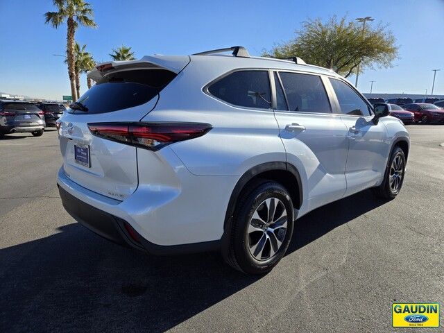 2024 Toyota Highlander XLE