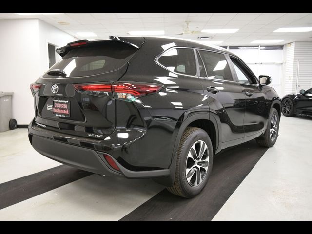 2024 Toyota Highlander XLE