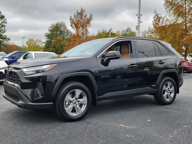 2024 Toyota RAV4 Hybrid LE