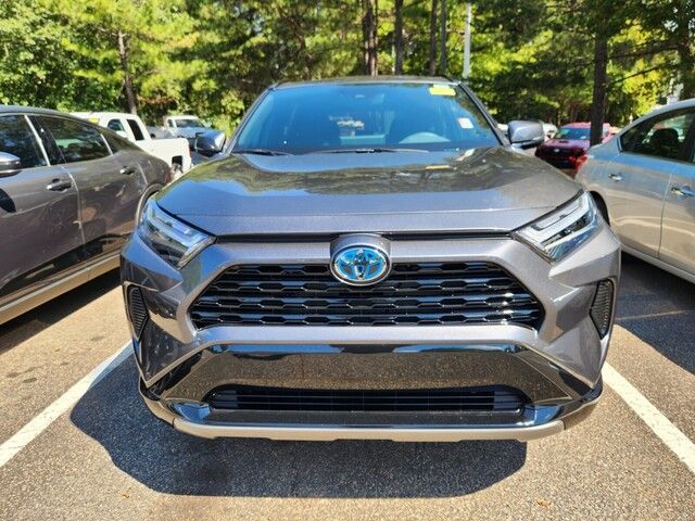 2024 Toyota RAV4 Hybrid SE