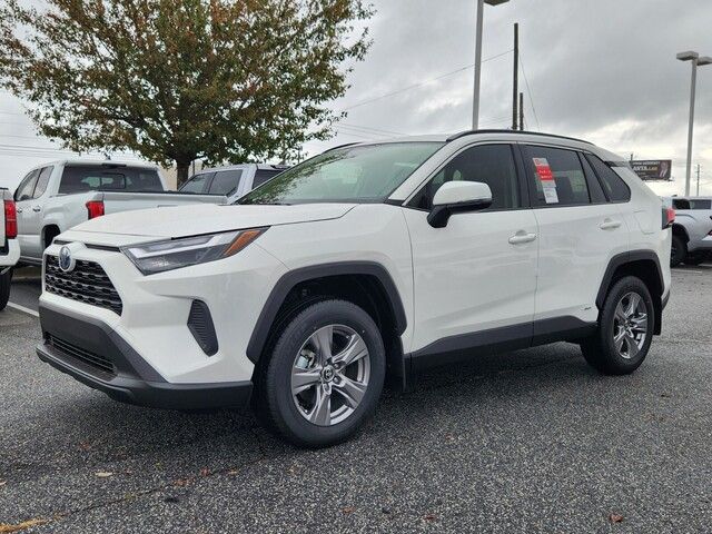 2024 Toyota RAV4 Hybrid XLE