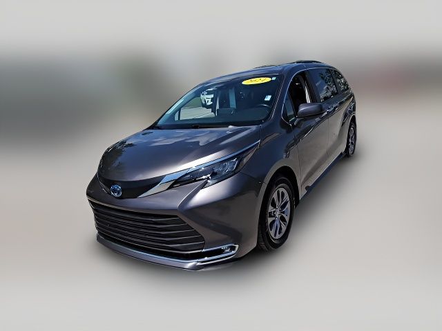 2024 Toyota Sienna XLE