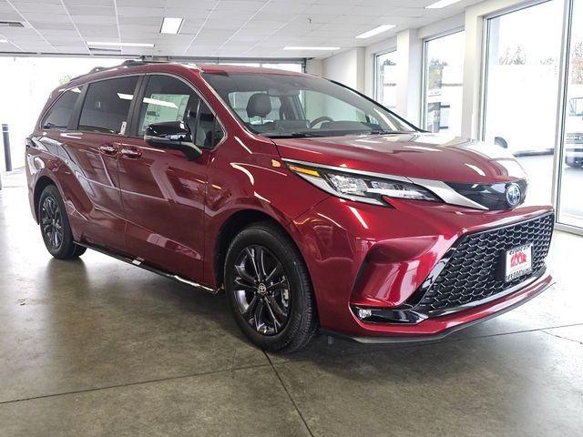 2024 Toyota Sienna XSE