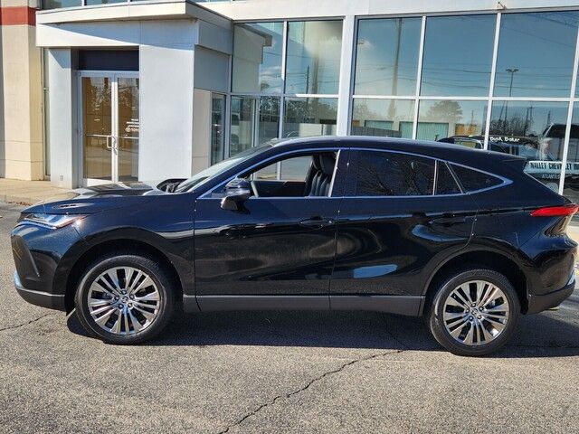 2024 Toyota Venza LE