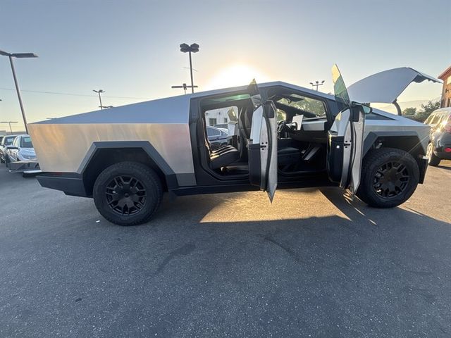 2024 Tesla Cybertruck Base