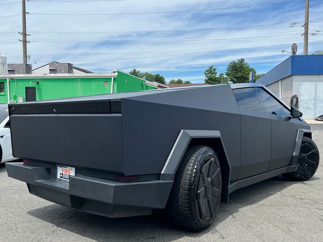 2024 Tesla Cybertruck Cyberbeast