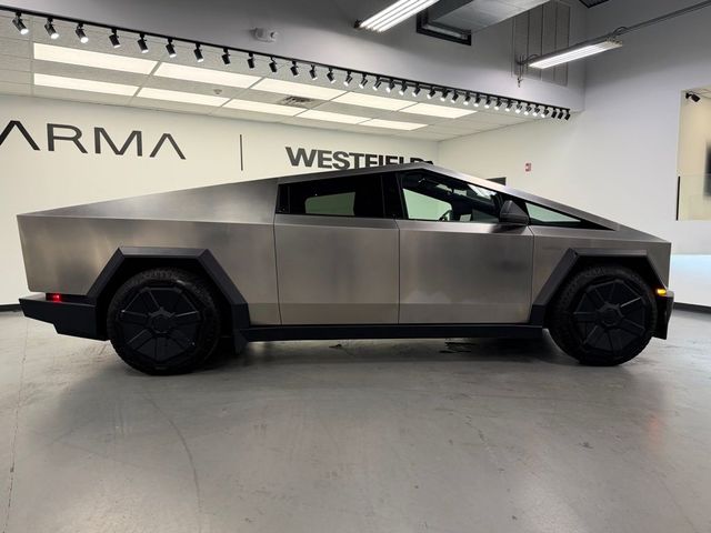 2024 Tesla Cybertruck Cyberbeast
