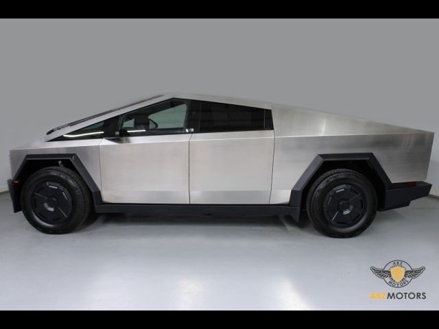 2024 Tesla Cybertruck Cyberbeast