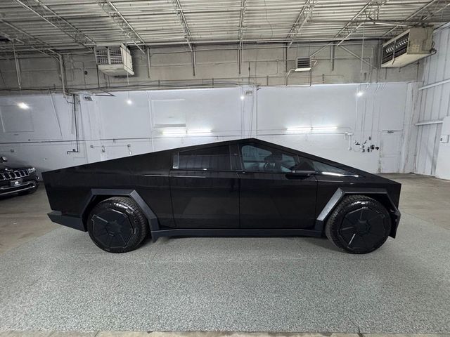2024 Tesla Cybertruck Cyberbeast