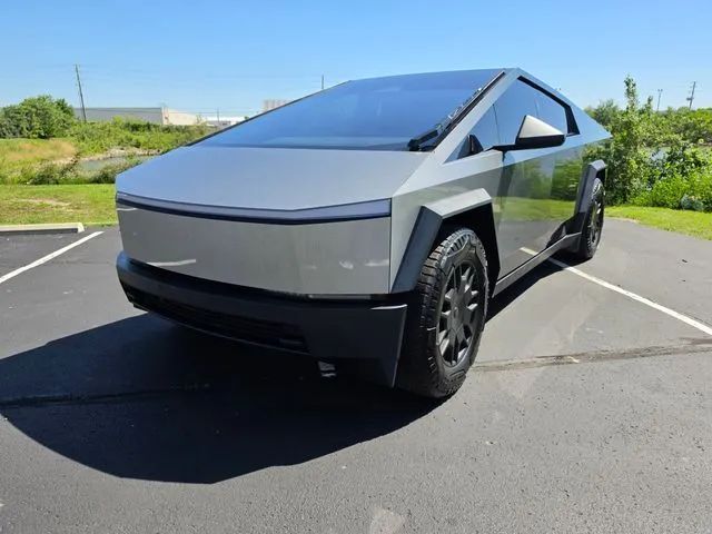 2024 Tesla Cybertruck Cyberbeast