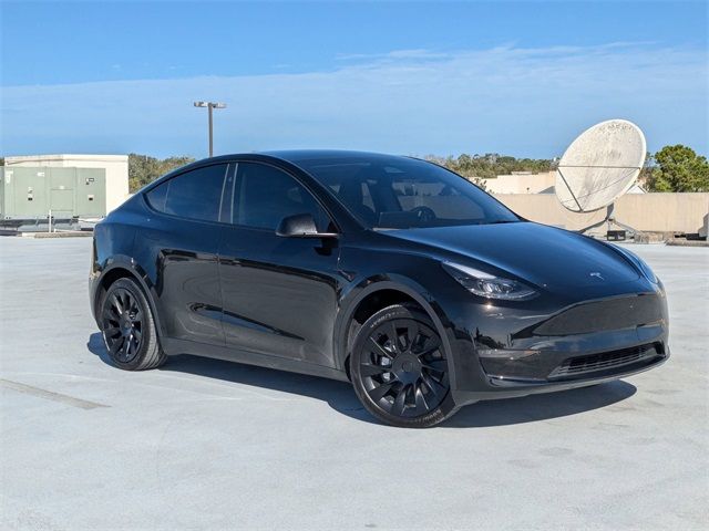 2024 Tesla Model Y Base