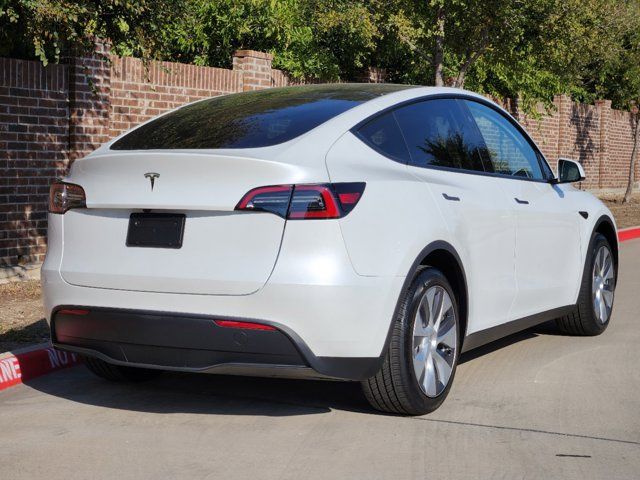 2024 Tesla Model Y Base