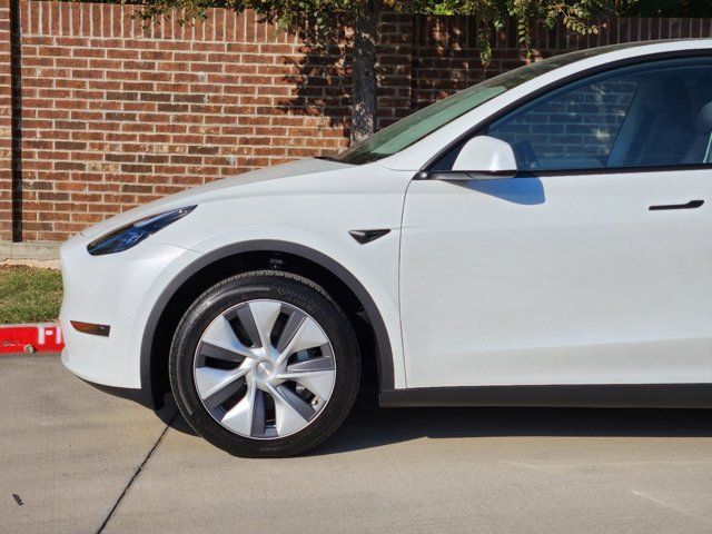 2024 Tesla Model Y Base