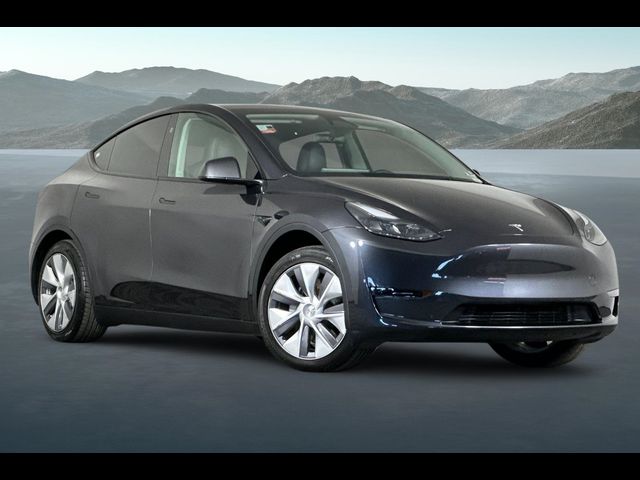 2024 Tesla Model Y Base