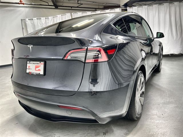 2024 Tesla Model Y Base