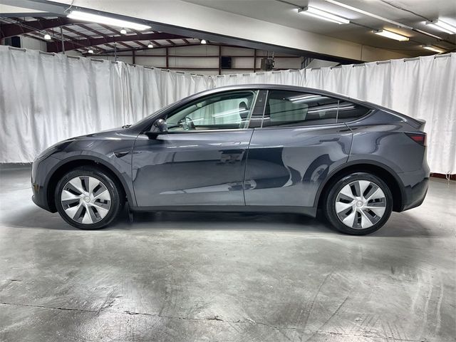 2024 Tesla Model Y Base