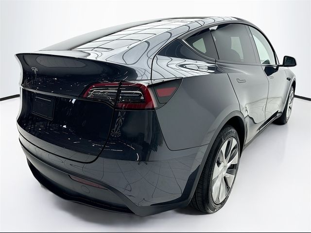 2024 Tesla Model Y Base