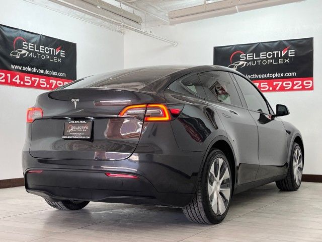 2024 Tesla Model Y Base