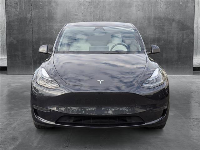 2024 Tesla Model Y Base