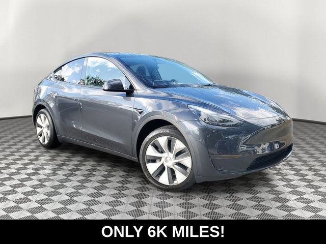 2024 Tesla Model Y Base