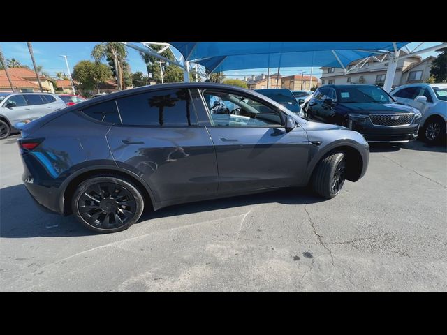 2024 Tesla Model Y Base