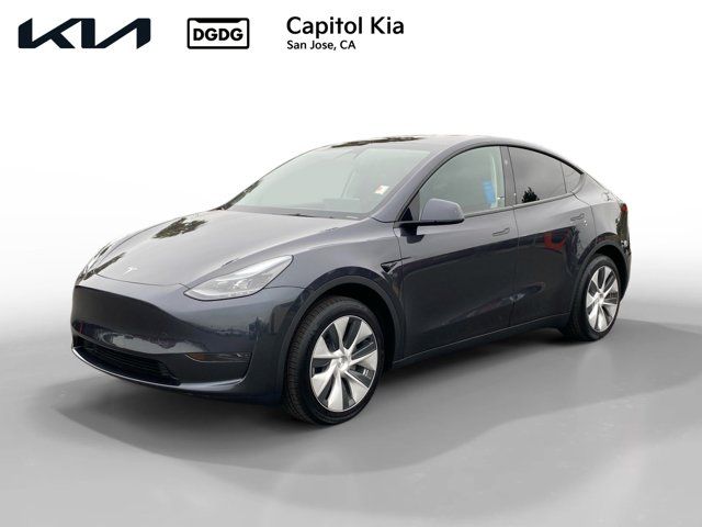 2024 Tesla Model Y Base