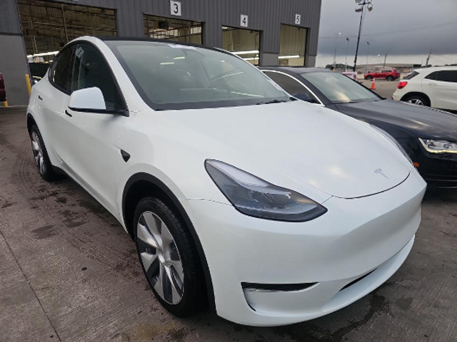 2024 Tesla Model Y Long Range