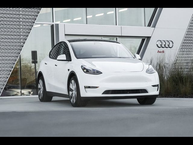 2024 Tesla Model Y Long Range