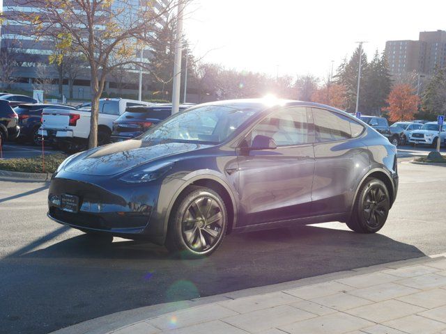 2024 Tesla Model Y Long Range