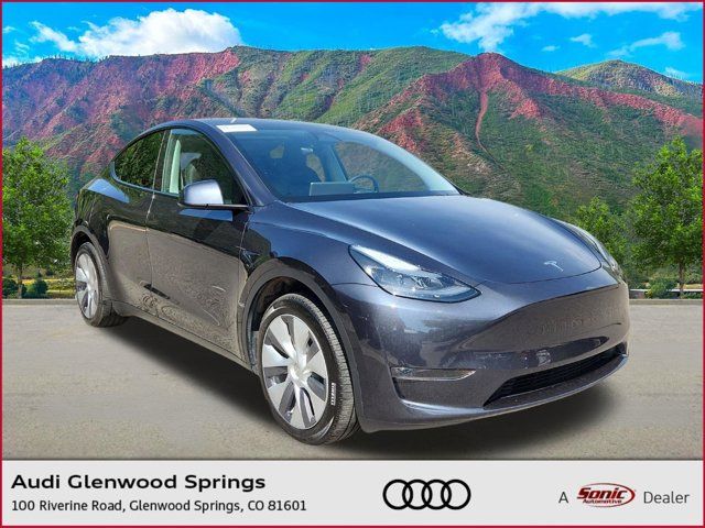 2024 Tesla Model Y Long Range