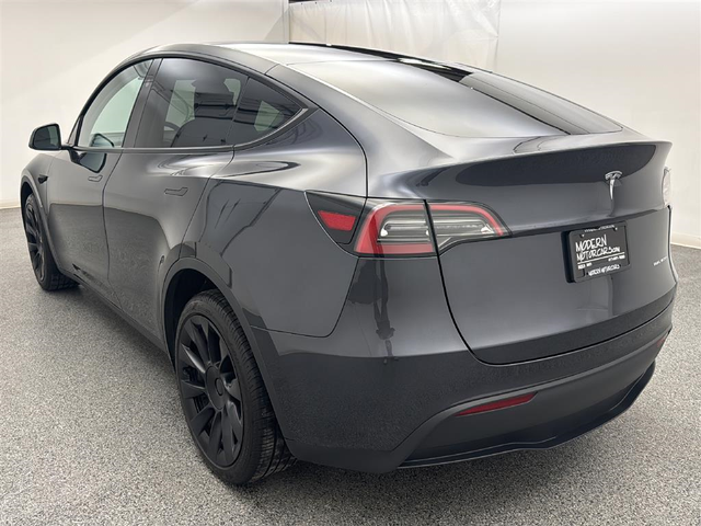 2024 Tesla Model Y Long Range