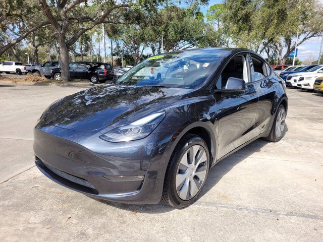 2024 Tesla Model Y Long Range