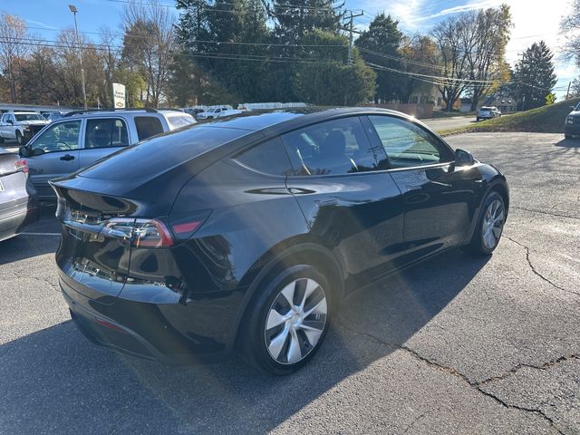 2024 Tesla Model Y Base