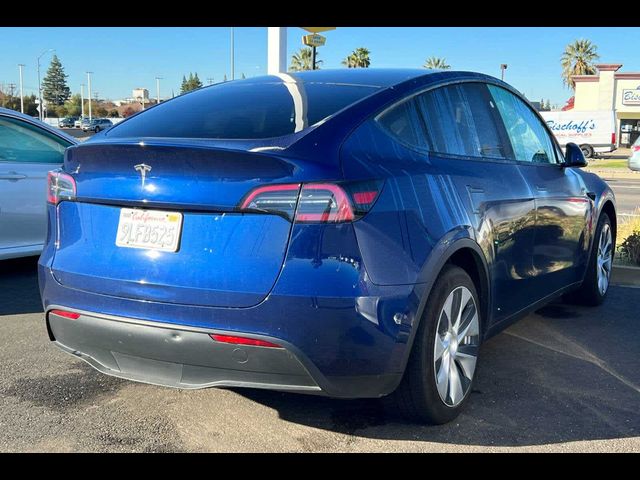 2024 Tesla Model Y Base