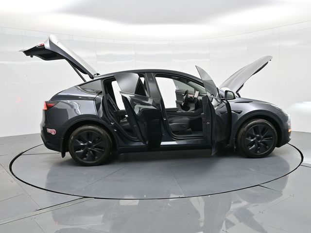 2024 Tesla Model Y Base