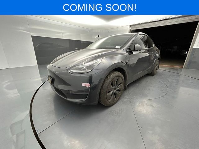 2024 Tesla Model Y Base