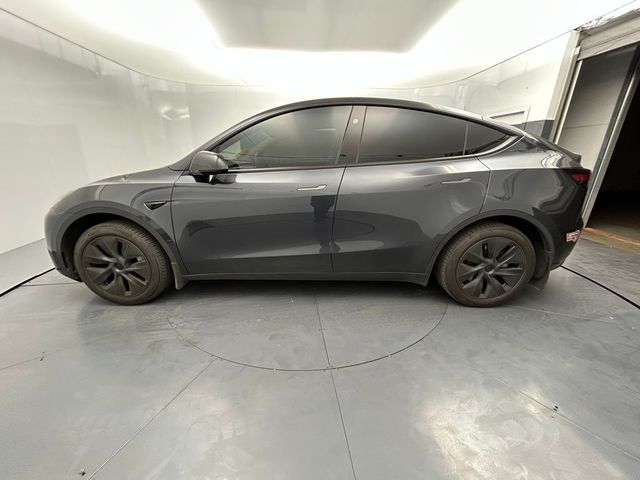 2024 Tesla Model Y Base