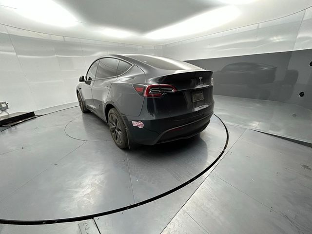 2024 Tesla Model Y Base