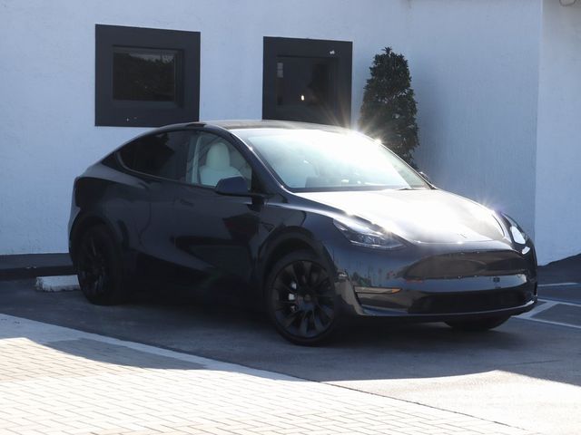 2024 Tesla Model Y Base