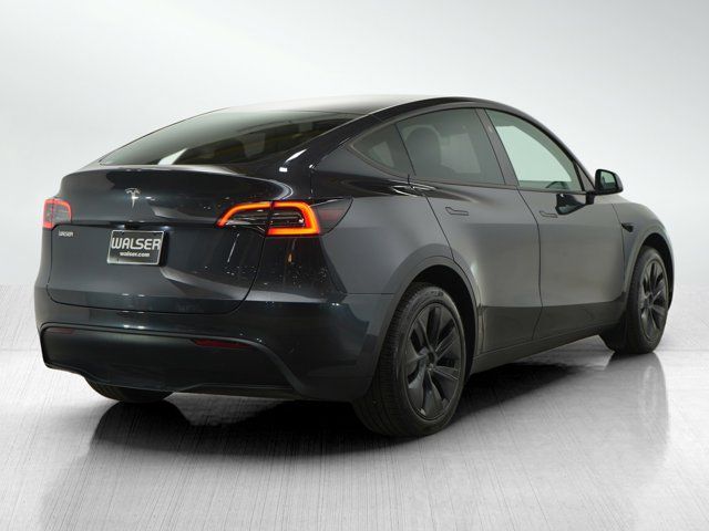 2024 Tesla Model Y Base