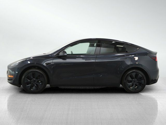 2024 Tesla Model Y Base