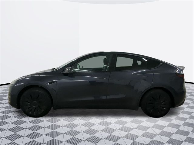 2024 Tesla Model Y Base
