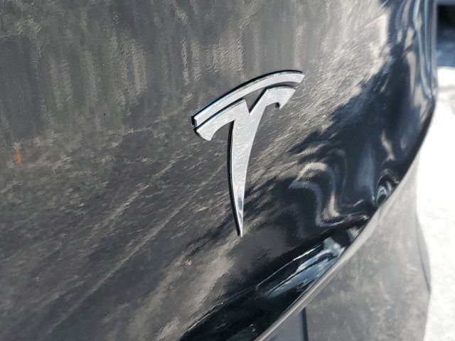 2024 Tesla Model Y Base