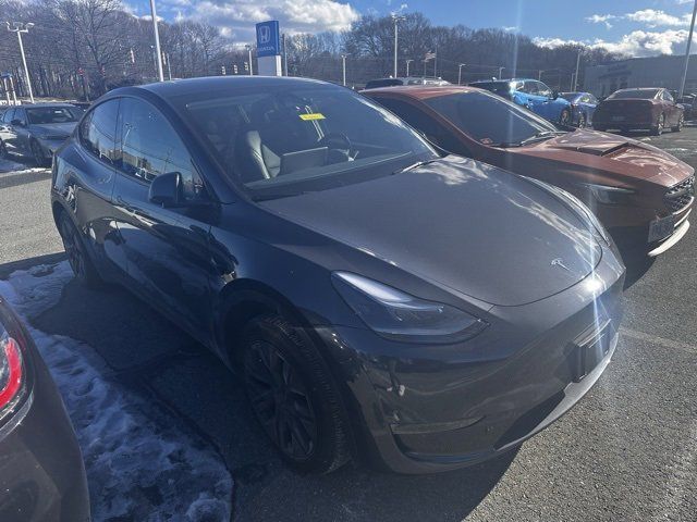 2024 Tesla Model Y Base