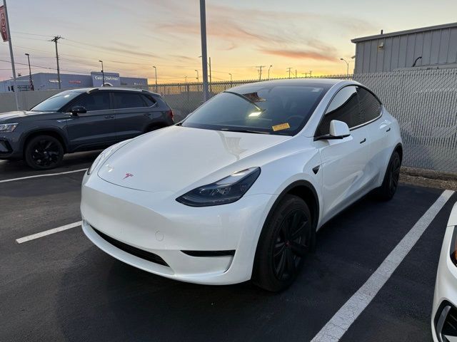 2024 Tesla Model Y Base