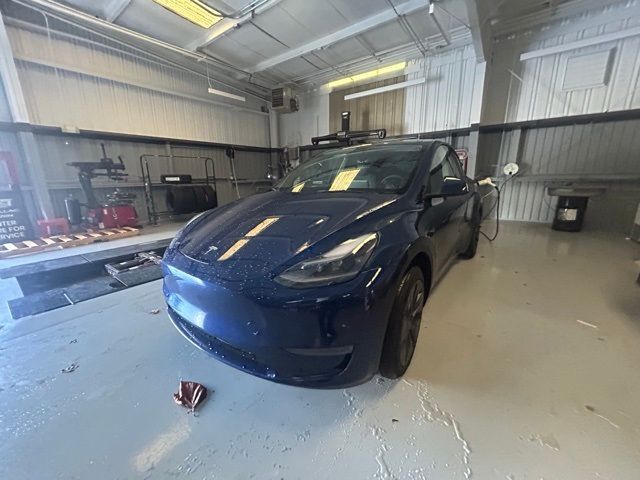 2024 Tesla Model Y Base