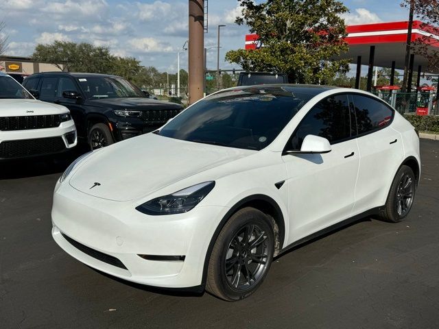 2024 Tesla Model Y Base